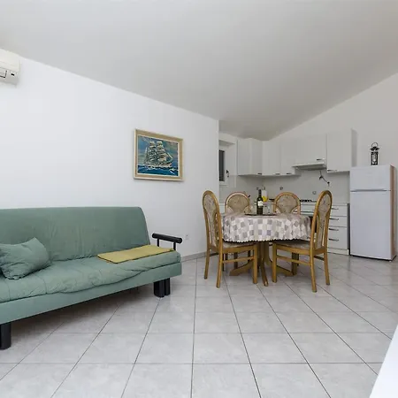 Apartament Ivan *